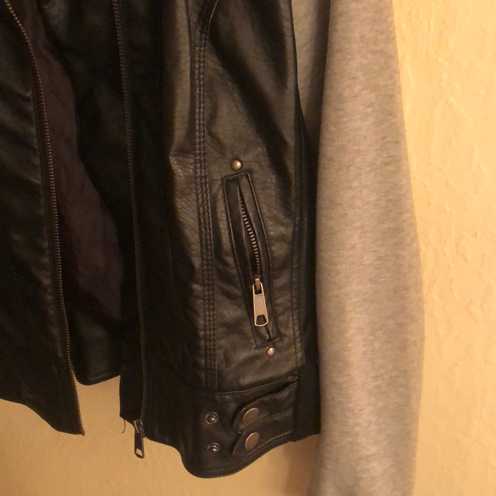 Motorcycle Jacket - Picture 3 of 4